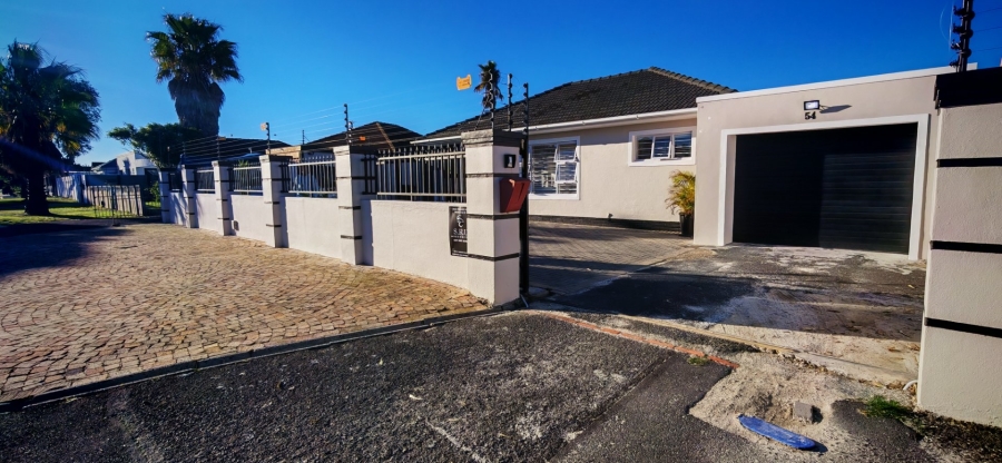 3 Bedroom Property for Sale in Ferness Estate Western Cape